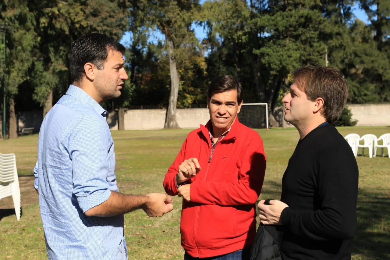 Alex Campbell respaldó la candidatura de Leandro Costa: "Este es el equipo de María Eugenia para ganar en Escobar"