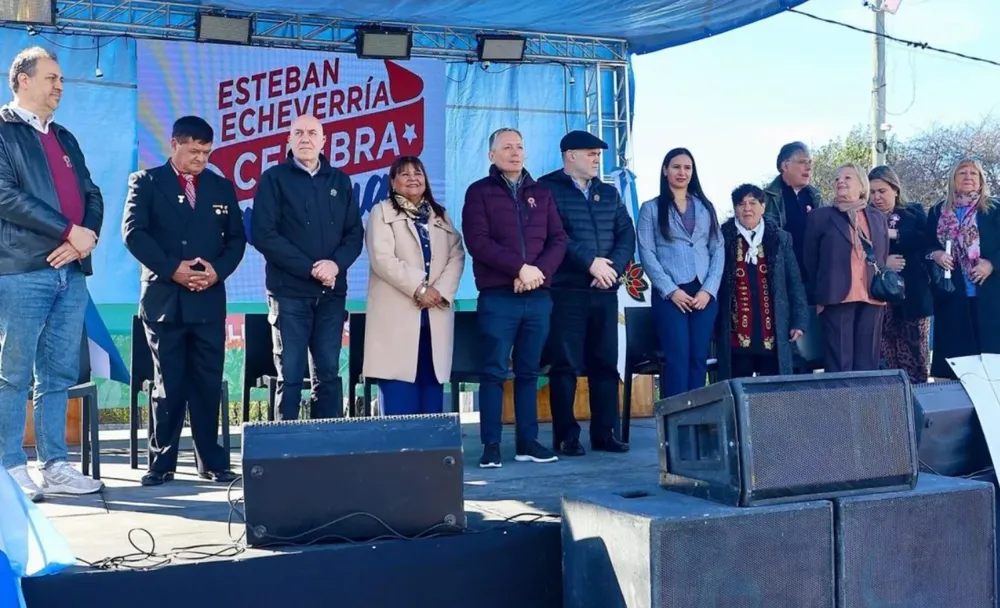 Gray irá a la Justicia por el SMN y encabezó un evento cultural