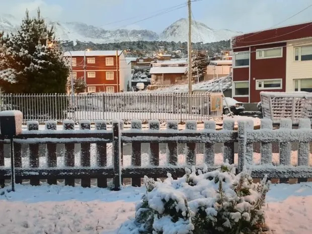 Un escalador sobrevivió 24 horas dentro de un glaciar en Ushuaia