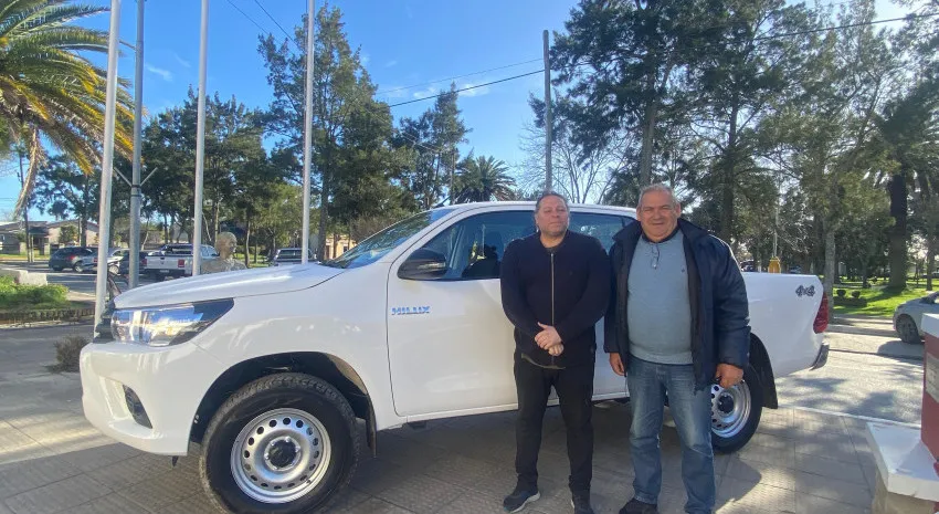 El municipio adquirió una nueva camioneta 4x4 para la Comisión Hídrico-Vial