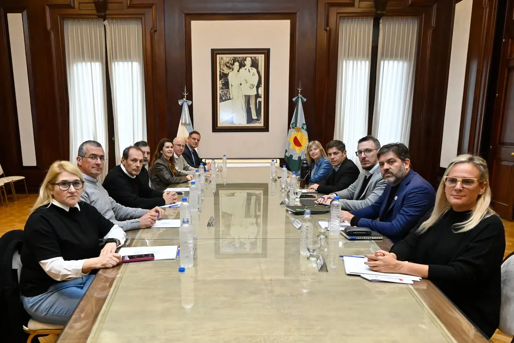 Kicillof, Cuattromo e intendentes