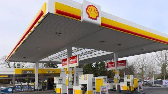 Shell y Puma subieron 12,5% promedio el precio de sus naftas y gasoils
