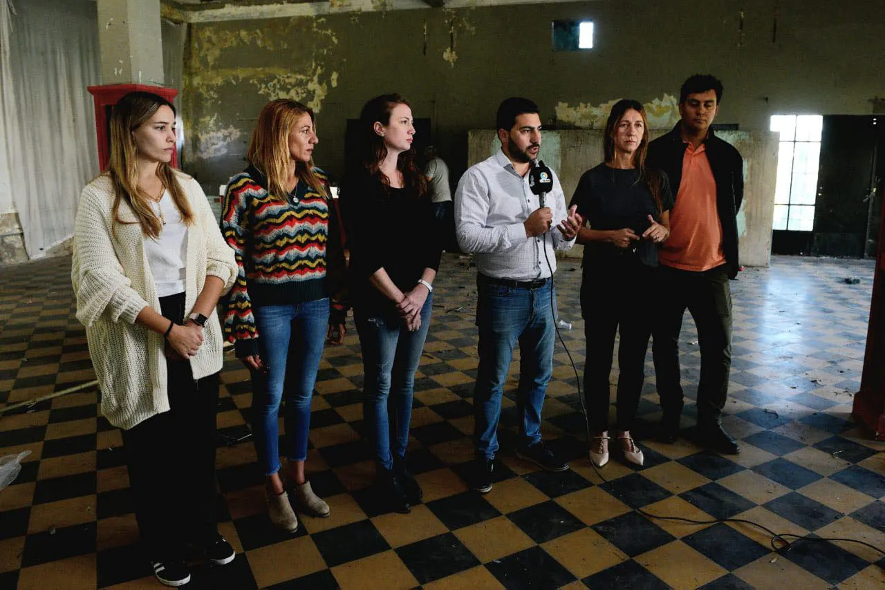 La confitería de la laguna de 25 de Mayo.