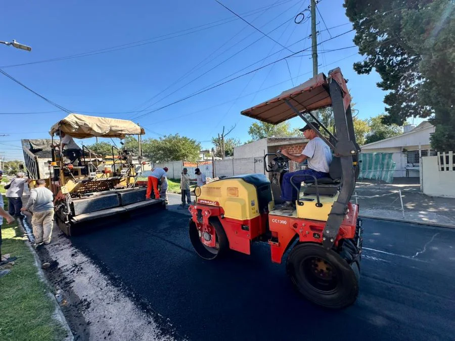 El Municipio avanza con pavimentos, bacheos y mejorados en los barrios y las localidades de Alte Brown