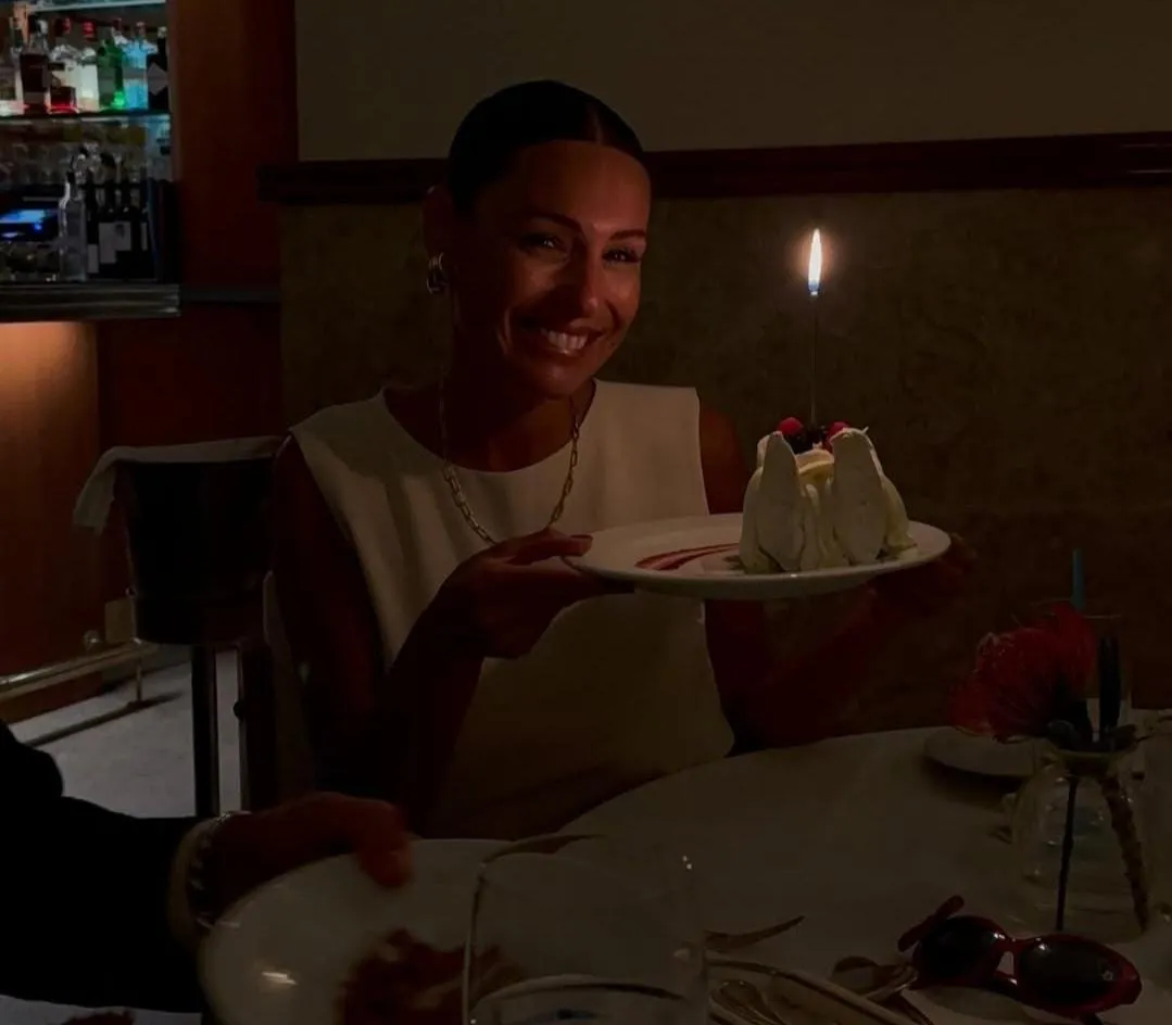 El íntimo cumpleaños de Pampita: flores, hijos y emociones