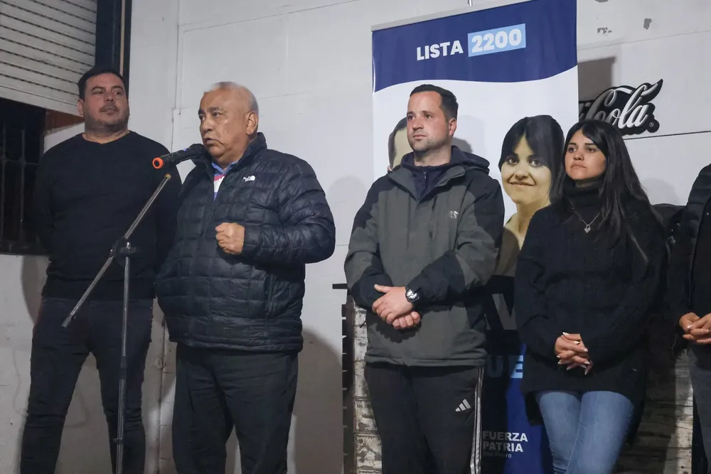 Cecilio Salazar, intendente de San Pedro en el cierre de campaña en Santa Lucía