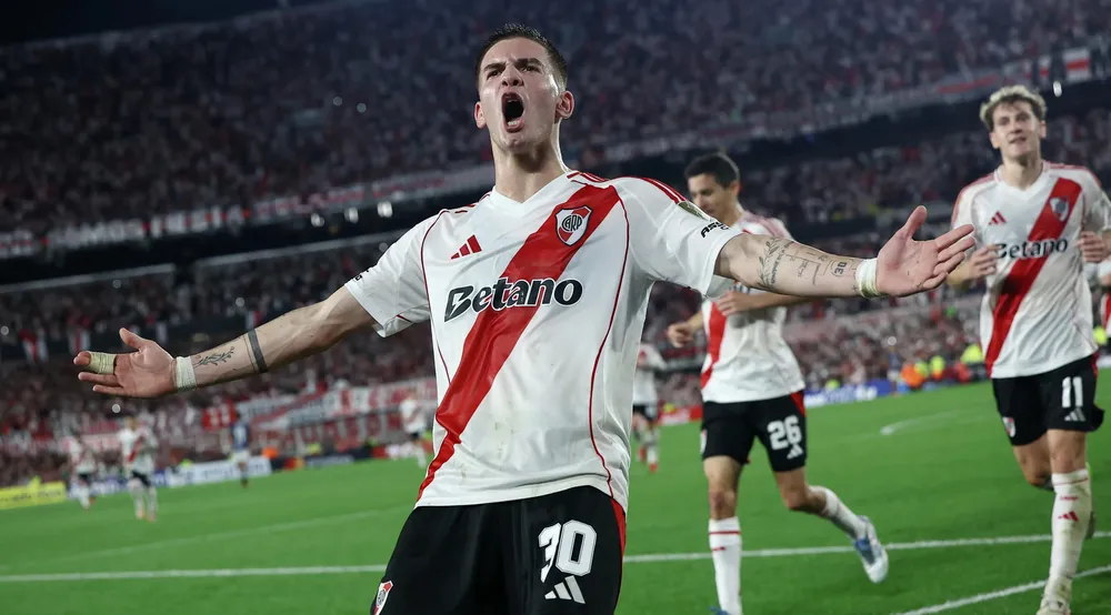 River se mide ante Universitario.