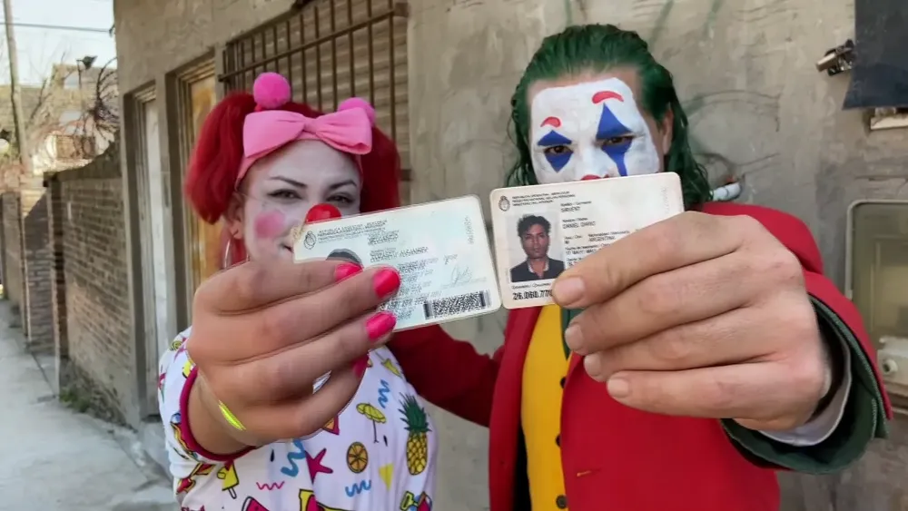El Joker quiso votar y no pudo. Las perlitas del día.