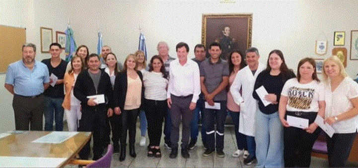 Más empleados municipales de Dorrego pasan a planta permanente.