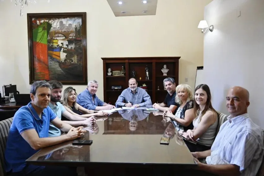 Susbielles pone el foco en la refuncionalización del Mercado Municipal de Bahía Blanca.