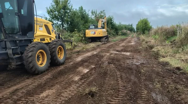 Obras en Alberti pavimentación en el SIP II y trabajos en caminos rurales 2