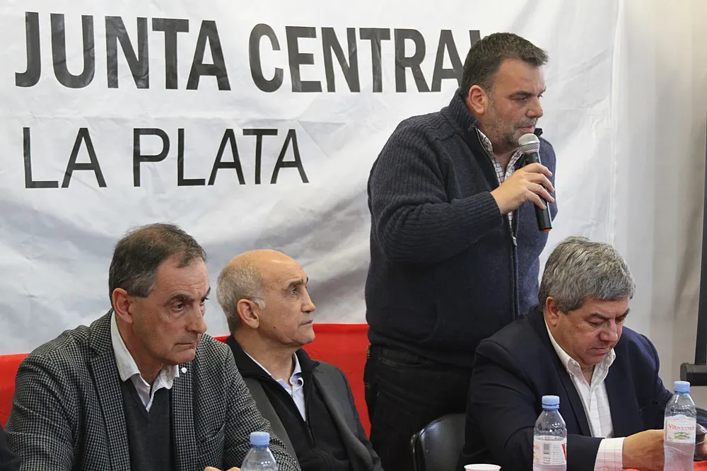 Rovella participó de la Mesa política del radicalismo provincial en La Plata