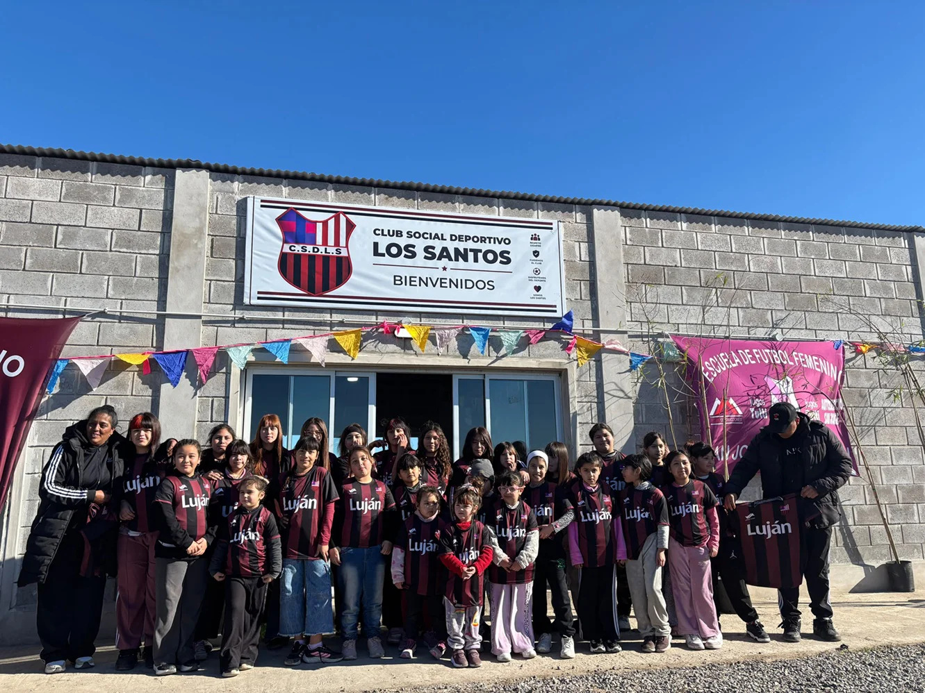 Boto inauguró club