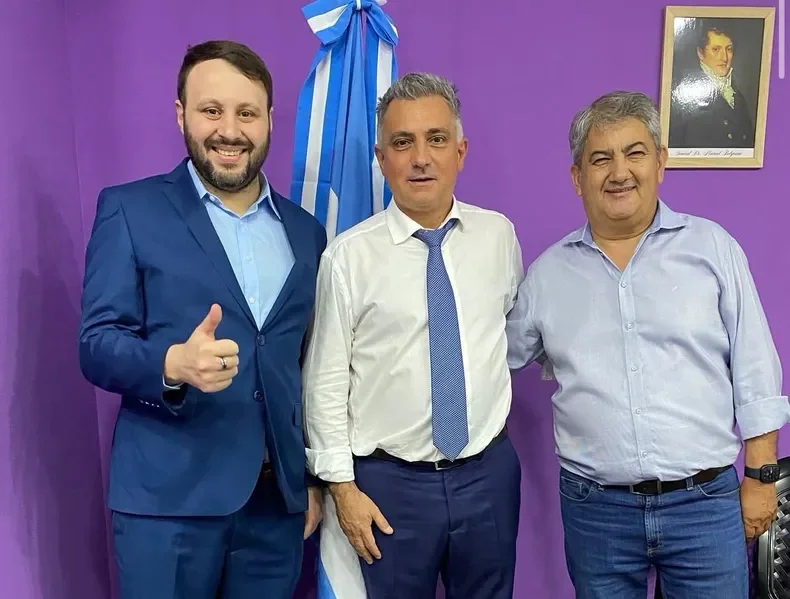 Buj junto a Pareja y Vera.