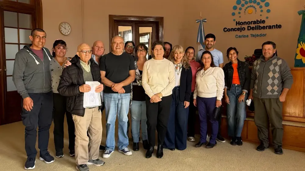 Jornada de firmas del programa “Mi Escritura, Mi Casa” en Carlos Tejedor