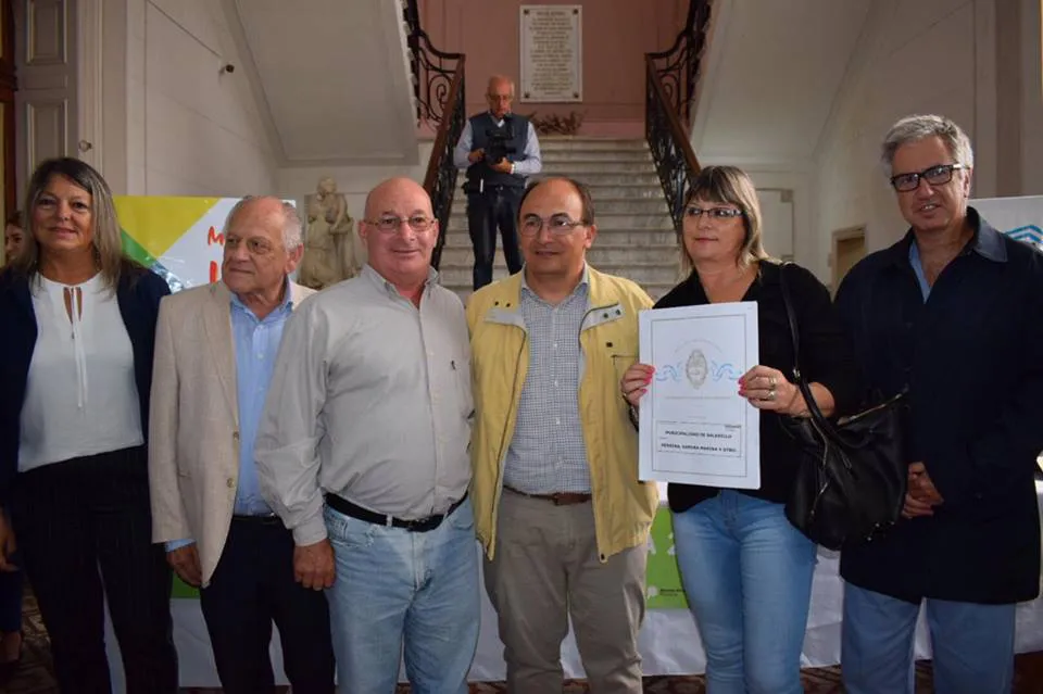 El intendente Salomón encabezó acto de firma y entrega de títulos de propiedad en Saladillo