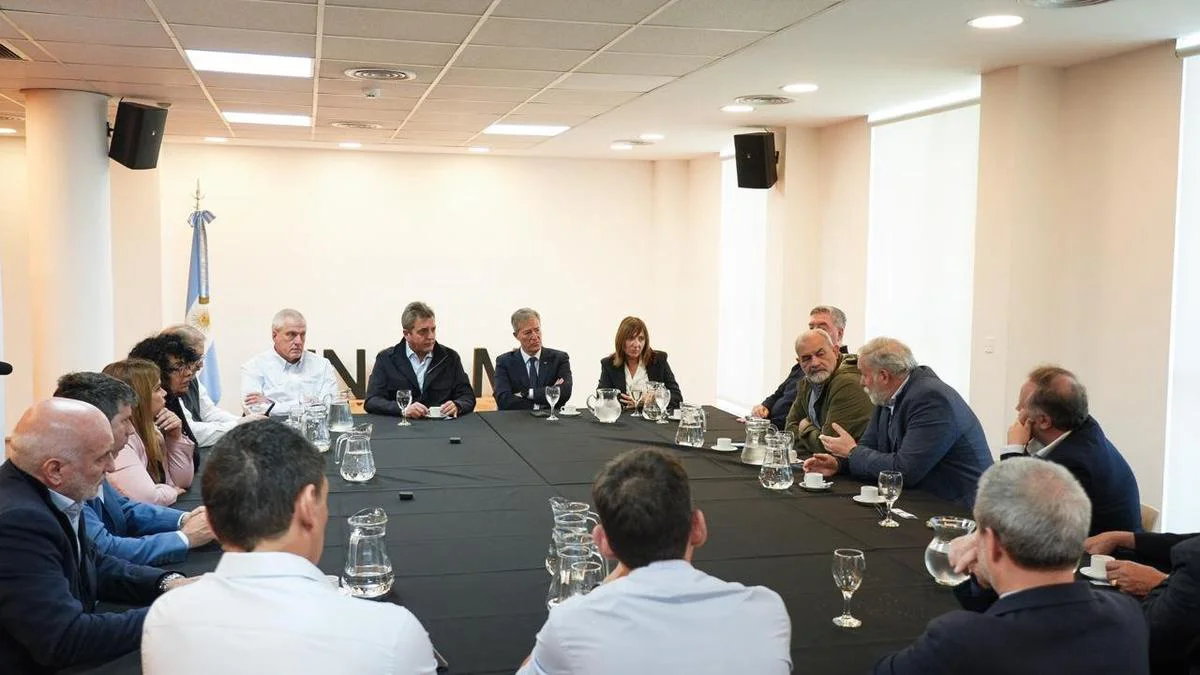 Sergio Massa se reunió con rectores de universidades.