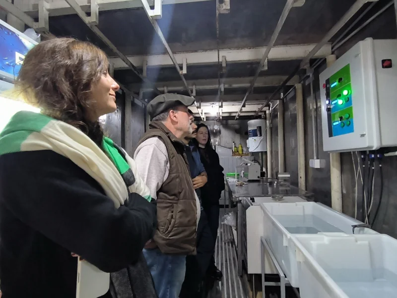 Curutchet visita la planta pasteurizadora y ensachetadora de leche