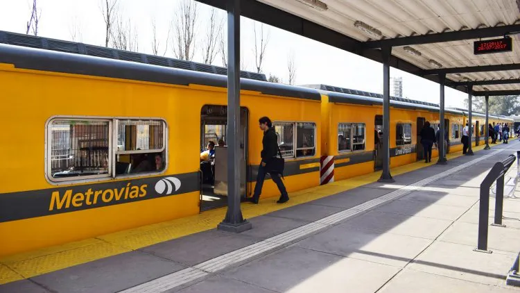 A partir de hoy, refuerzan los operativos en los trenes con 2.500 efectivos de seguridad