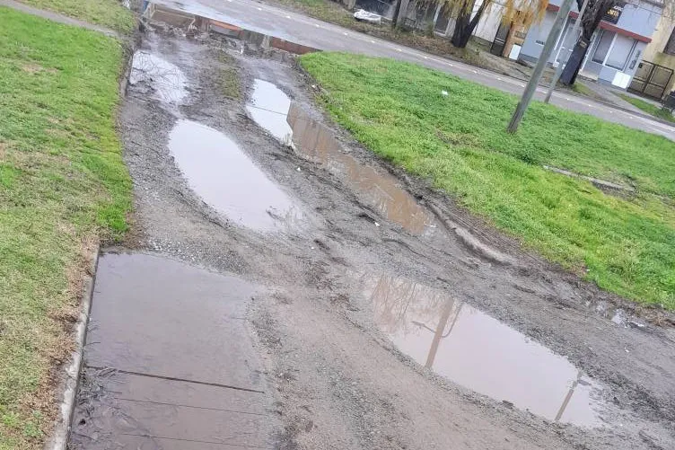Reclamo vecinal por el estado de las calles en Rauch