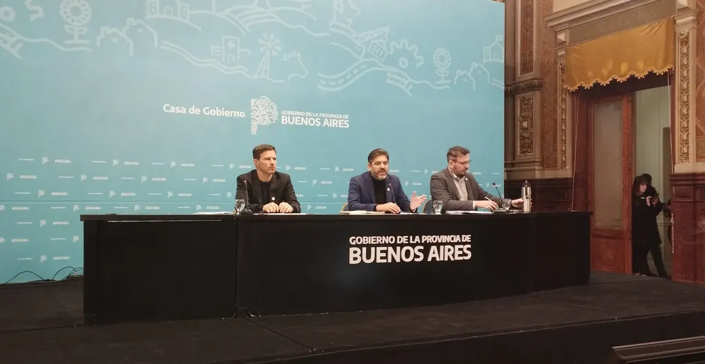 Carlos Bianco, Augusto Costa y Juan Cuattromo anunciaron proyectos 