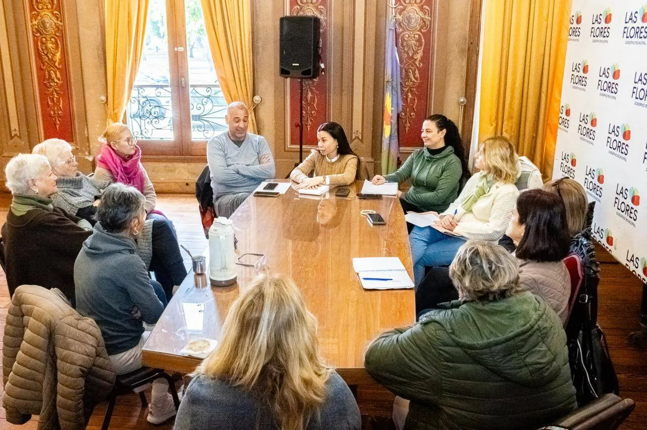 Adultos mayores Las Flores
