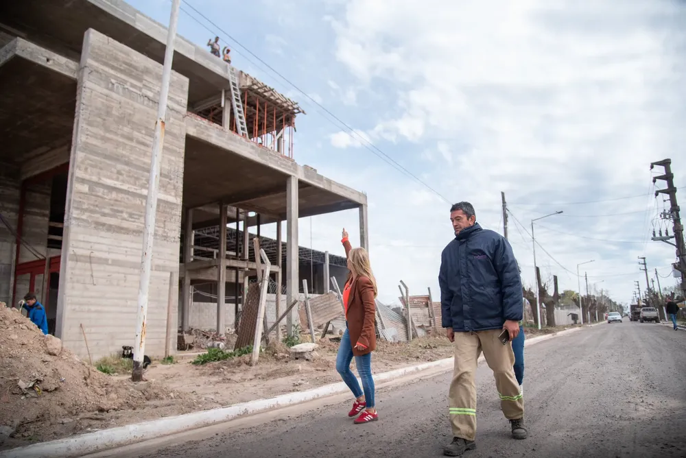 Fassi supervisó obras en barrio Libertad.
