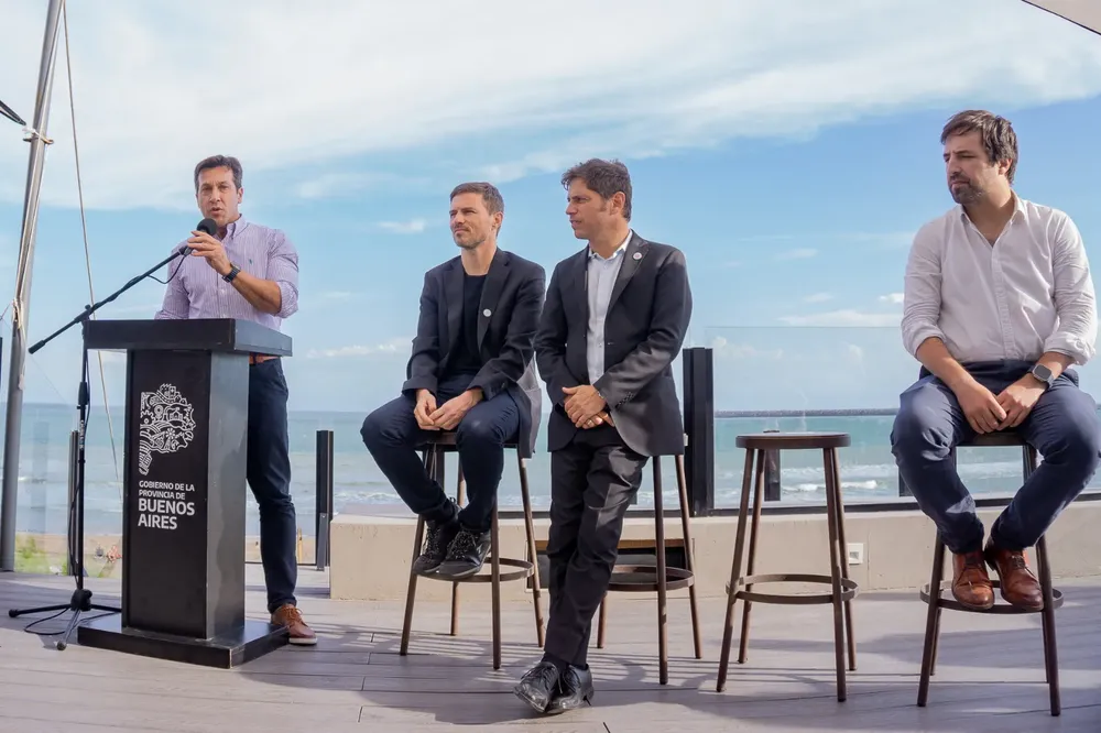 Rojas junto a Kicillof en Necochea.