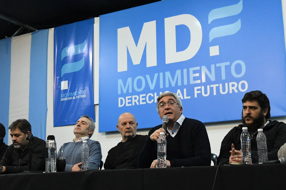 Javier Rodríguez en encuentro de organizaciones del MDF.