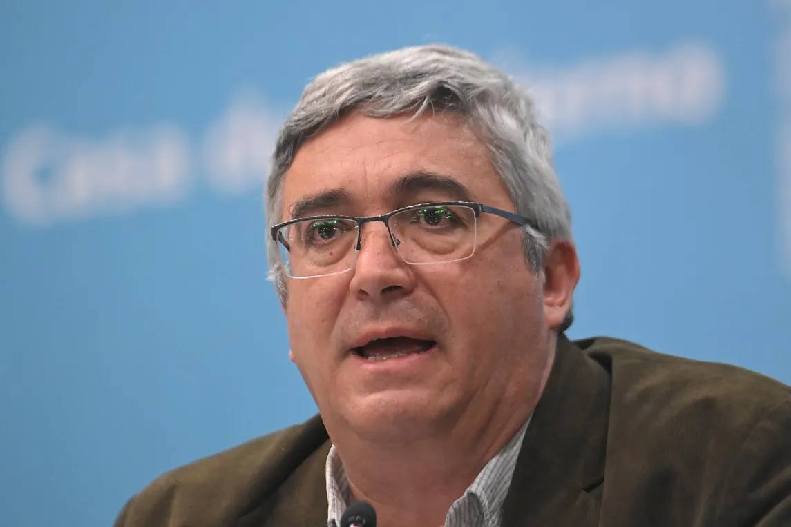 Bianco enfrenta a Milei: “No haremos el ajuste en Buenos Aires”