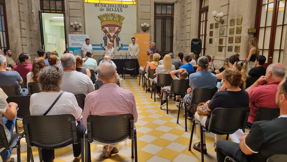 Se firmaron escrituras en Rojas 2