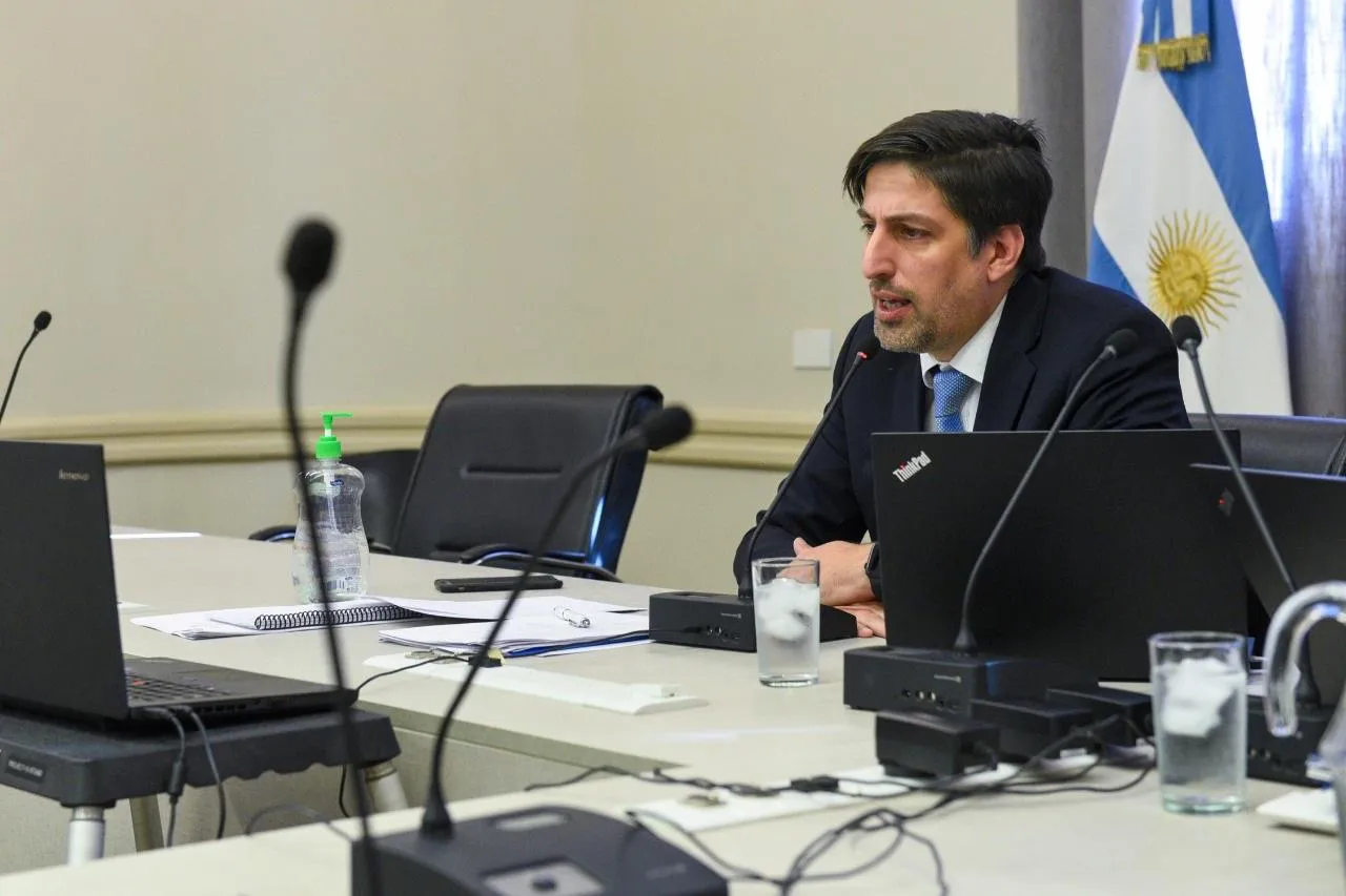 El ministro Trotta y los cinco gremios docentes acordaron la Paritaria Federal Nacional