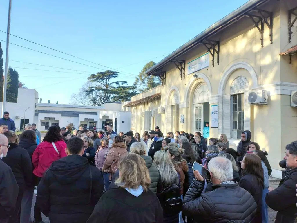 Protesta de enfermeros en el HIGA Junín.