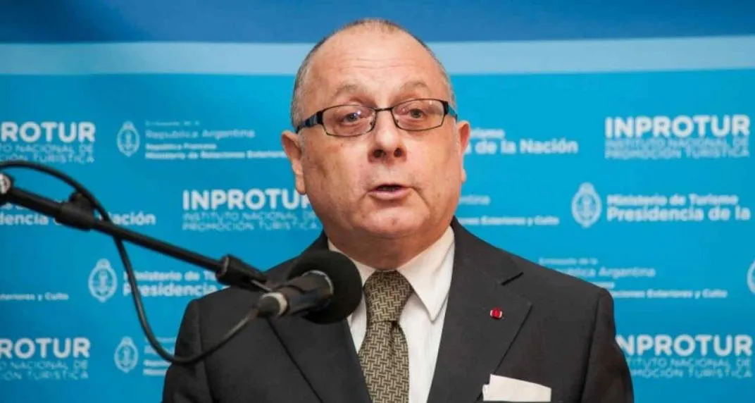 EL GOBIERNO DECIDIÓ; QUE 16 EMBAJADORES POLITICOS DEJEN SU CARGOS ANTES DEL TRASPASO PRESIDENCIAL