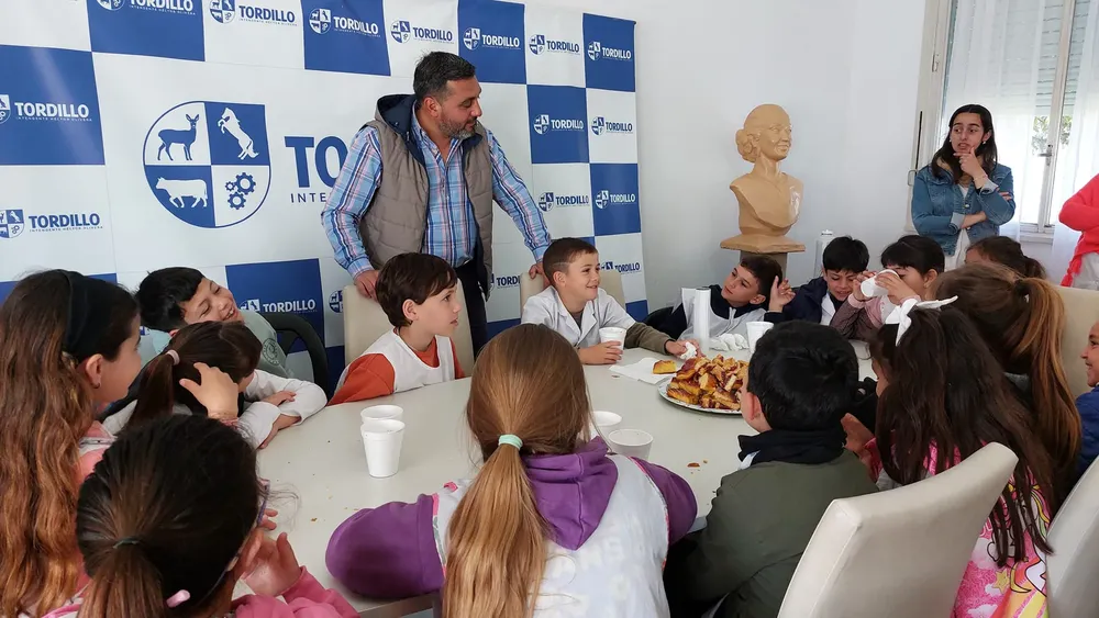 Farías recibió la visita de alumnos de 3er grado de la EP N1