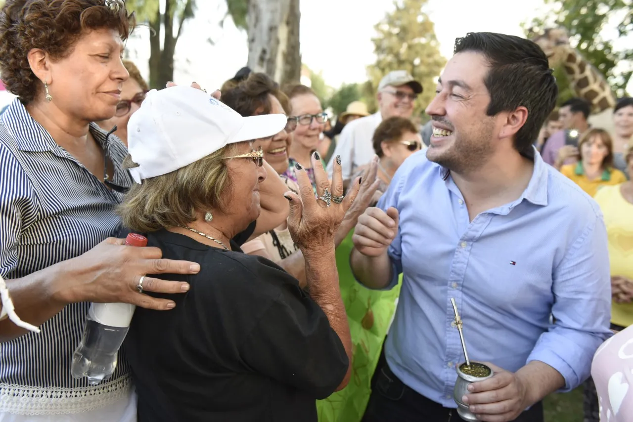 El intendente Leo Nardini inauguró una nueva plaza en Malvinas Argentinas
