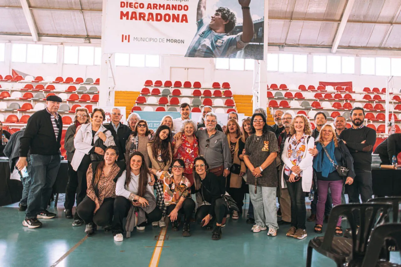 Más familias de Morón se suman a la firma gratuita de escritura de viviendas 2