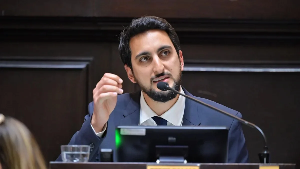 Juan José Esper.