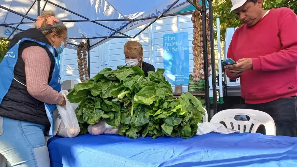 Arroyo impulsa un proyecto de ley para fortalecer los mercados de cercania de todo el pais