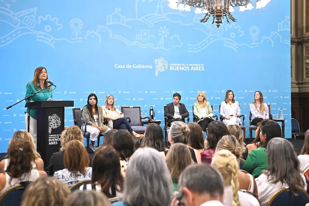 kicillof provincia de buenos aires dia de la mujer 8m 5