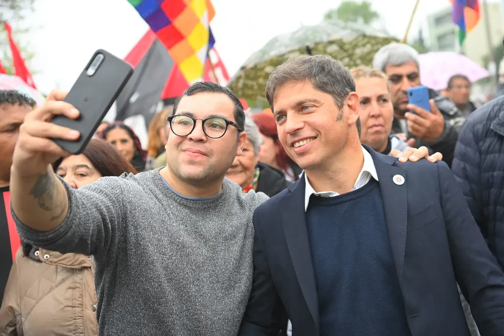 Kicillof y Mussi inauguraron obras de pavimentación en Berazategui7