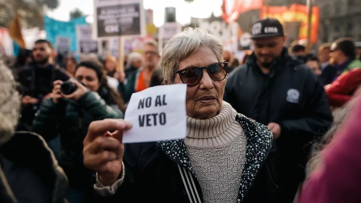 Vetos de Milei: fuerte repudio y presión sobre el Congreso