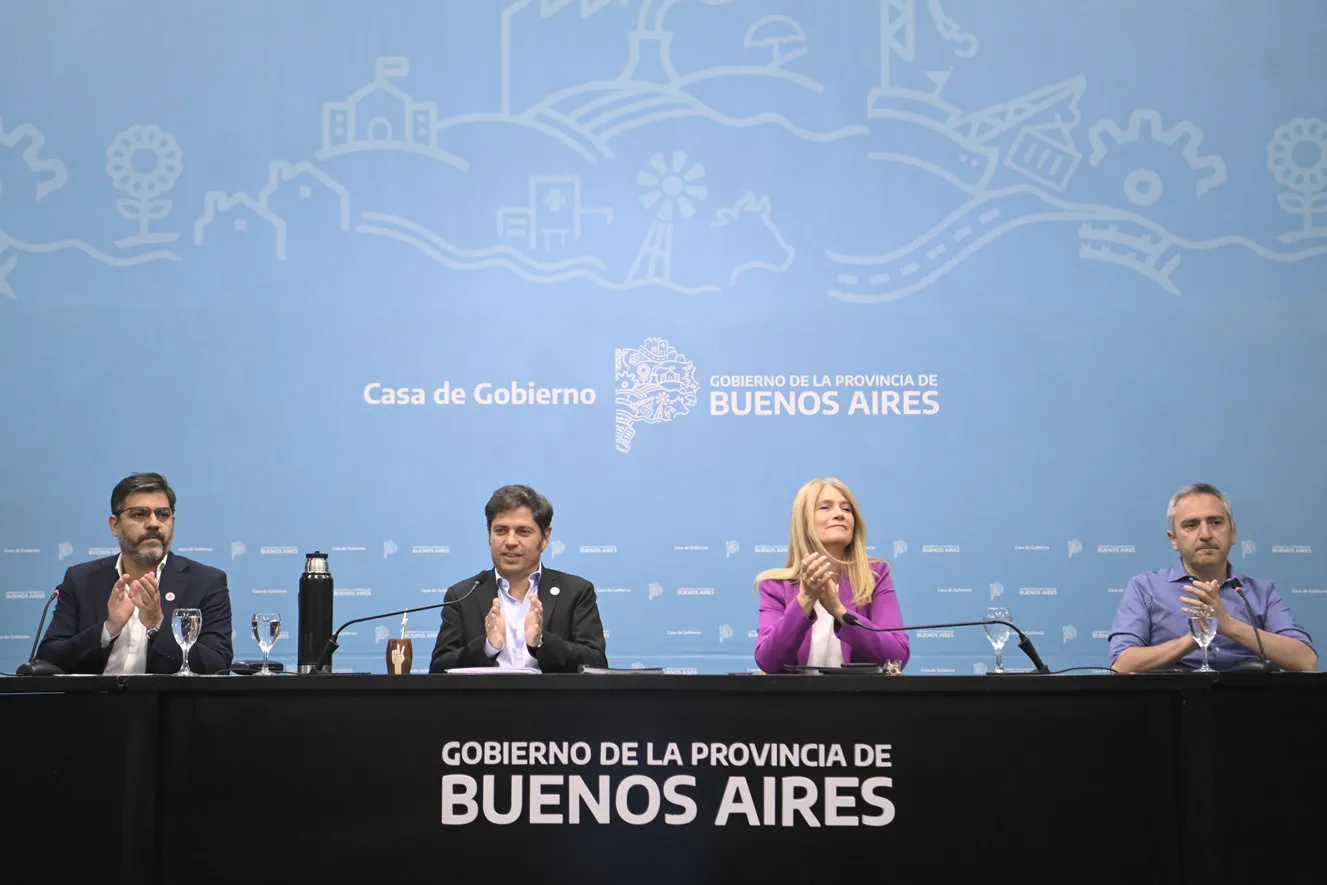Kicillof se planta contra la privatización de Aerolíneas