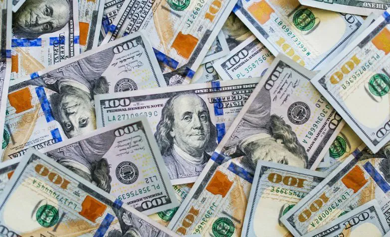 Nueva suba de la divisa norteamericana