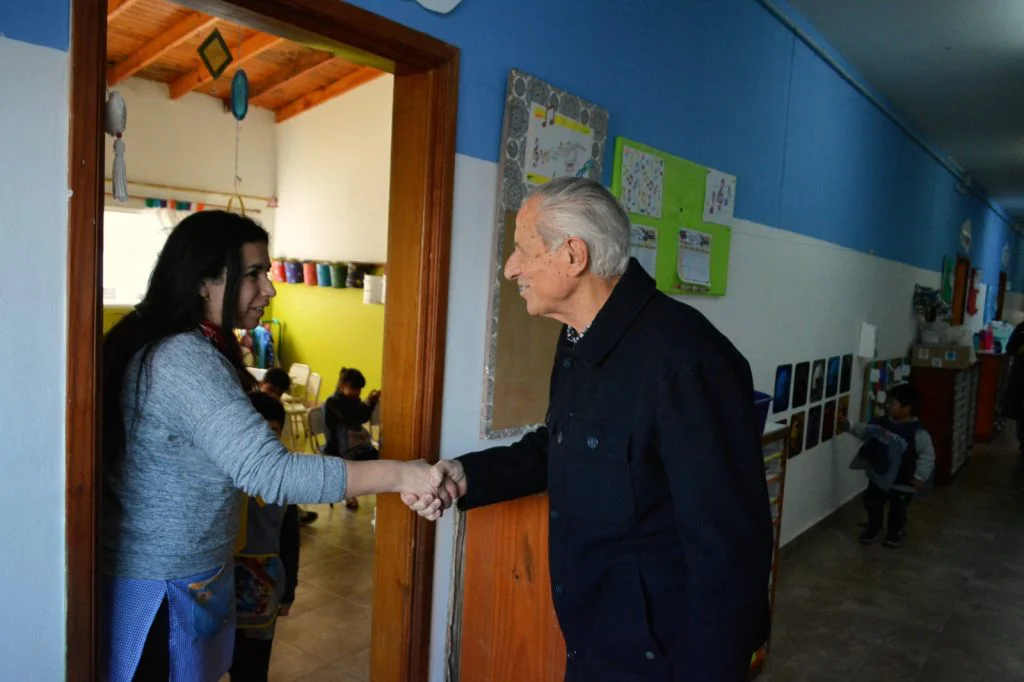 Juan de Jesús recorrió obras en el Jardín 913 y reforzó el plan educativo 2