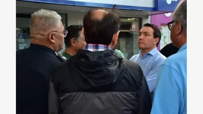 Las diferentes áreas comunales, asistieron con celeridad ante un siniestro ocurrido en la peatonal Monteagudo