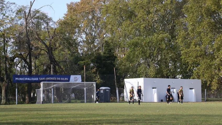Renovación de la cancha principal de fútbol del Parque