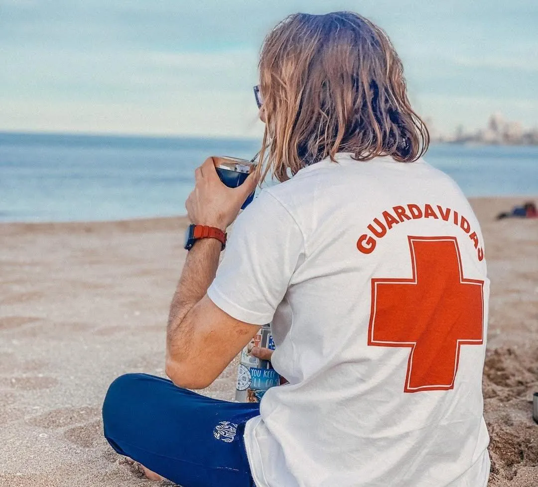 Mate en el trabajo: la respuesta viral del guardavidas argentino Hernán Carro