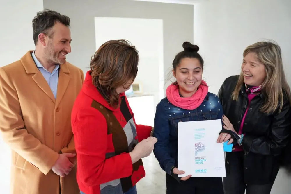 Gianini entregó viviendas en Tres Algarrobos 2