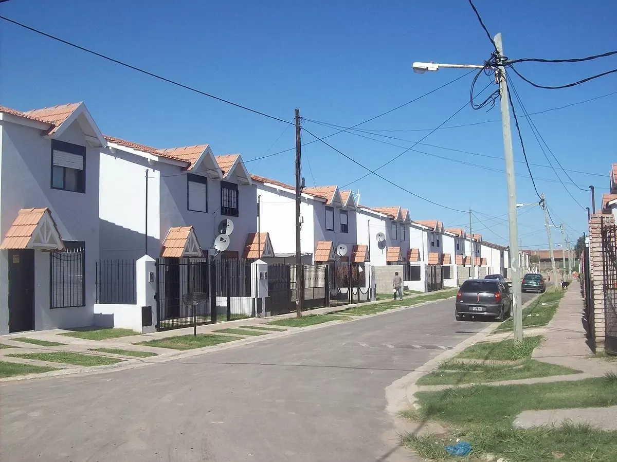 Enojado porque no le mandaban el remís, fue a la remisería y asesinó al dueño